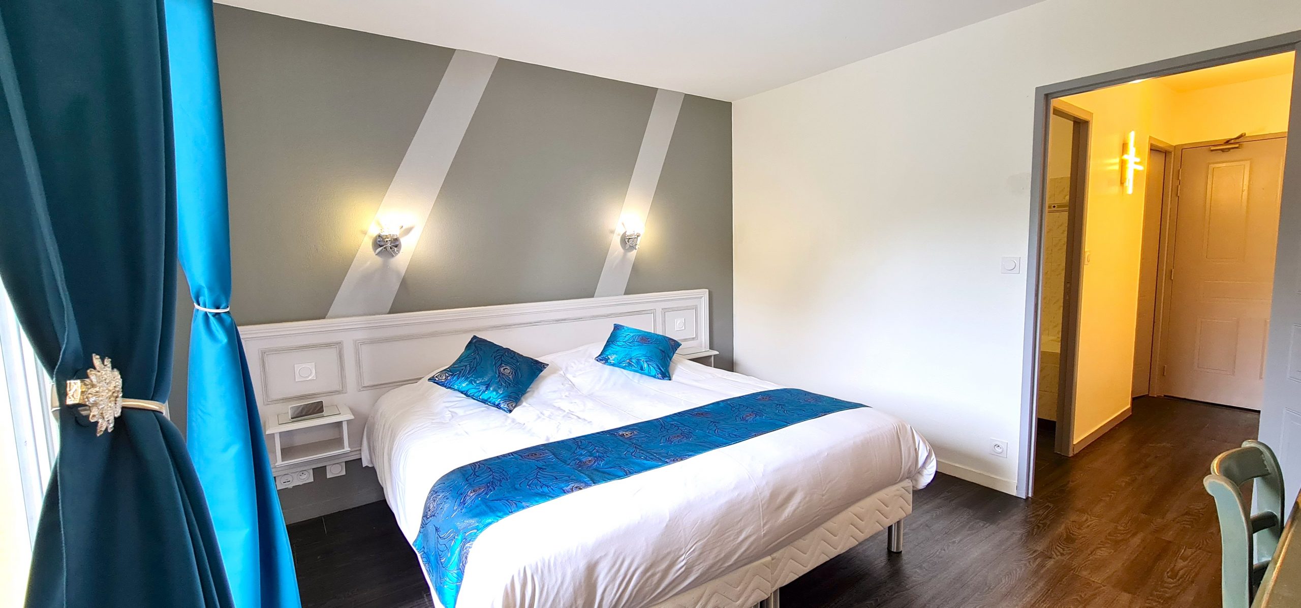 Chambre double confort Hostellerie du Paon Blanc
